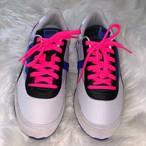 Women’s Puma Sneaker